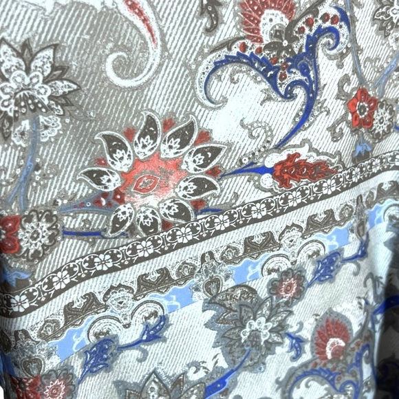 Chico's Coral Venetian Murals Modern Utility Button Up Shirt, Chico's Size 3 - Picture 4 of 10